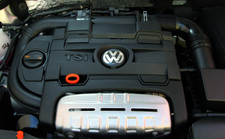 Un moteur TSI Volkswagen à injection directe d'essence.